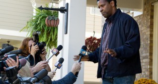 Denzel Washington is Whip Whitaker in FLIGHT,  from Paramount Pictures..F-01574