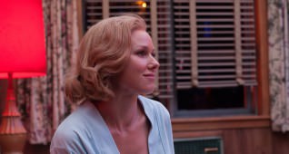 Naomi Watts as “Lesley” in BIRDMAN. Photo by Alison Rosa. Copyright © 2014 Twentieth Century Fox.