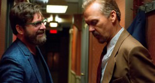 Michael Keaton as “Riggan” and Zach Galifianakis as “Jake” in BIRDMAN. Photo by Alison Rosa. Copyright © 2014 Twentieth Century Fox.